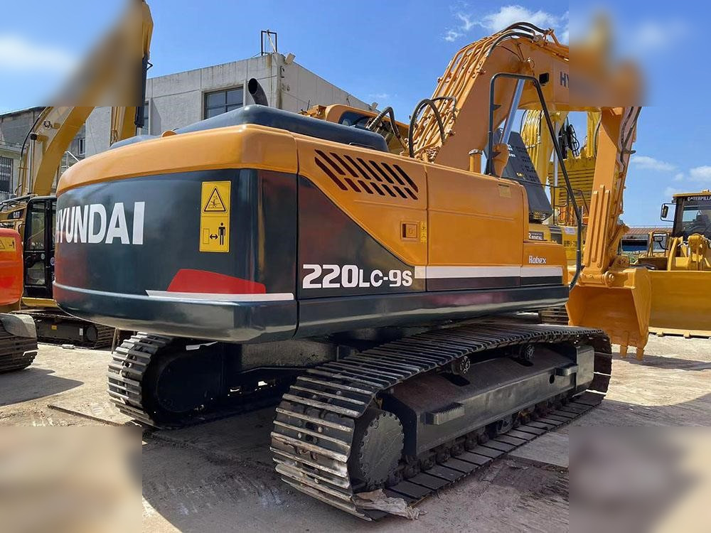 HYUNDAI ROBEX 220 LC-9S - Ekskavator perayap: gambar 3 HYUNDAI ROBEX 220 LC-9S - Ekskavator perayap: gambar 3