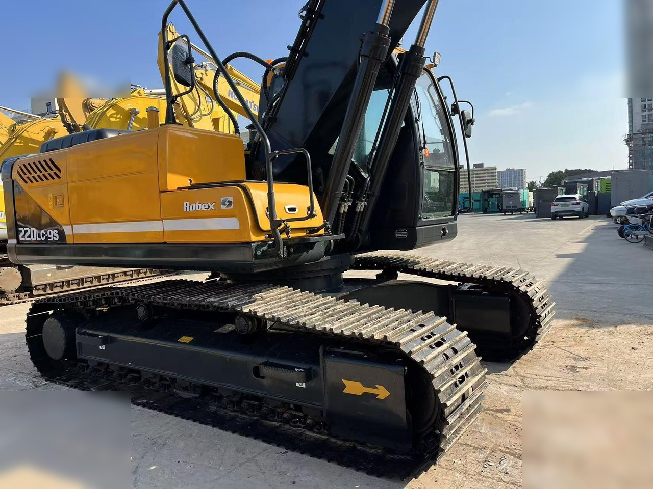 HYUNDAI ROBEX 220 LC-9S - Ekskavator perayap: gambar 5 HYUNDAI ROBEX 220 LC-9S - Ekskavator perayap: gambar 5