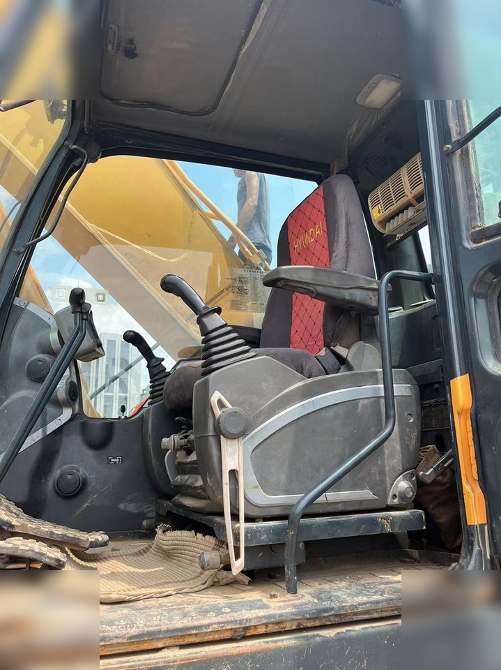 HYUNDAI ROBEX 305 LC-9T - Ekskavator perayap: gambar 5 HYUNDAI ROBEX 305 LC-9T - Ekskavator perayap: gambar 5