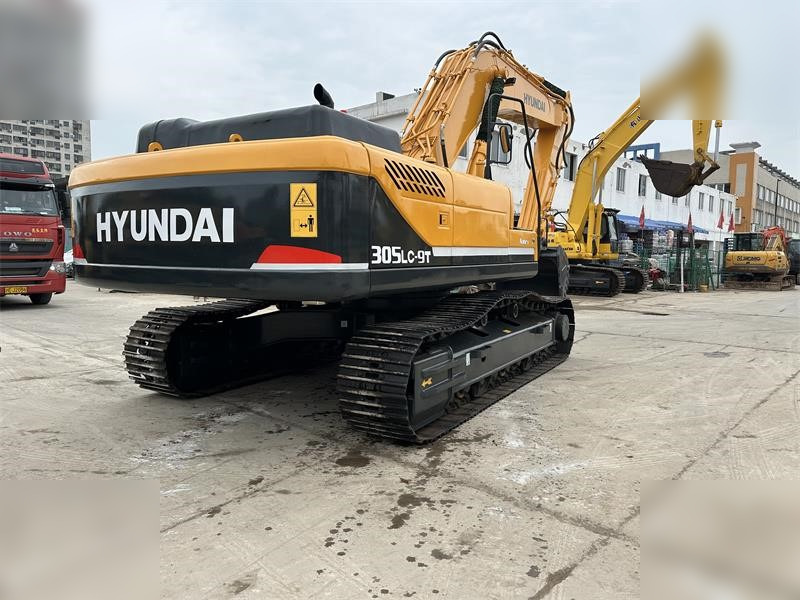 HYUNDAI ROBEX 305 LC-9T - Ekskavator perayap: gambar 5 HYUNDAI ROBEX 305 LC-9T - Ekskavator perayap: gambar 5