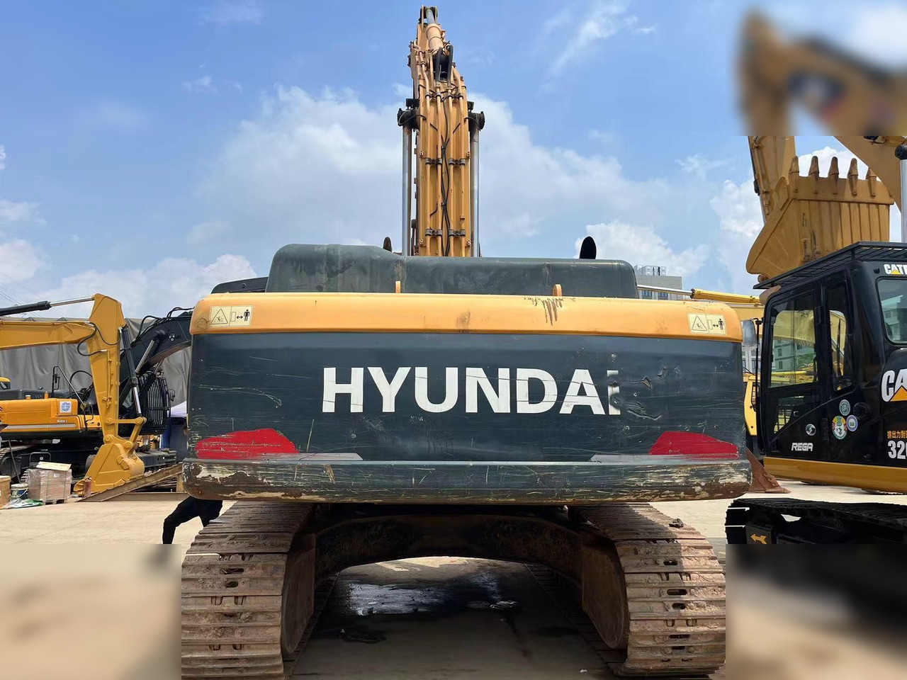 HYUNDAI ROBEX 305 LC-9T - Ekskavator perayap: gambar 2 HYUNDAI ROBEX 305 LC-9T - Ekskavator perayap: gambar 2