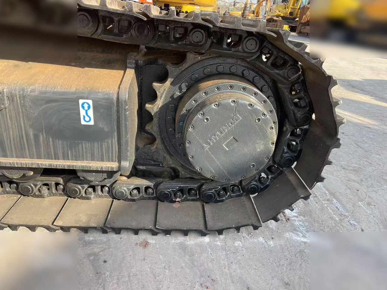 HYUNDAI ROBEX 330 LC-9S - Ekskavator perayap: gambar 5 HYUNDAI ROBEX 330 LC-9S - Ekskavator perayap: gambar 5