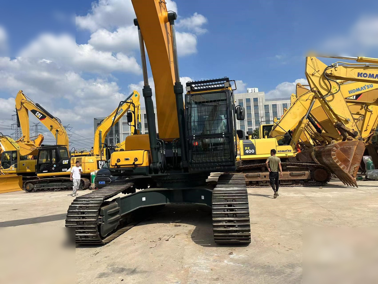 HYUNDAI ROBEX 330 LC-9S - Ekskavator perayap: gambar 4 HYUNDAI ROBEX 330 LC-9S - Ekskavator perayap: gambar 4