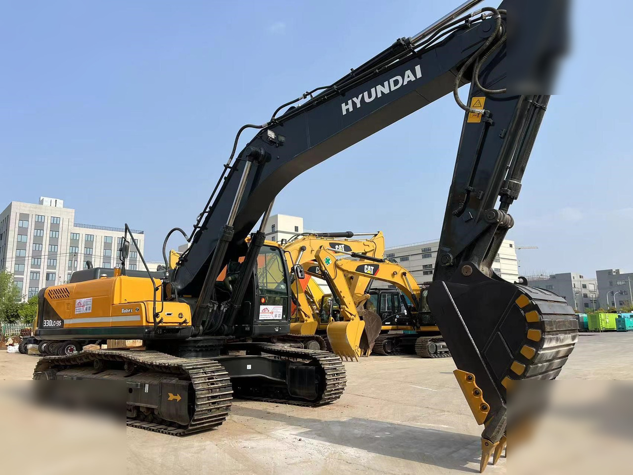 HYUNDAI ROBEX 330 LC-9S - Ekskavator perayap: gambar 2 HYUNDAI ROBEX 330 LC-9S - Ekskavator perayap: gambar 2