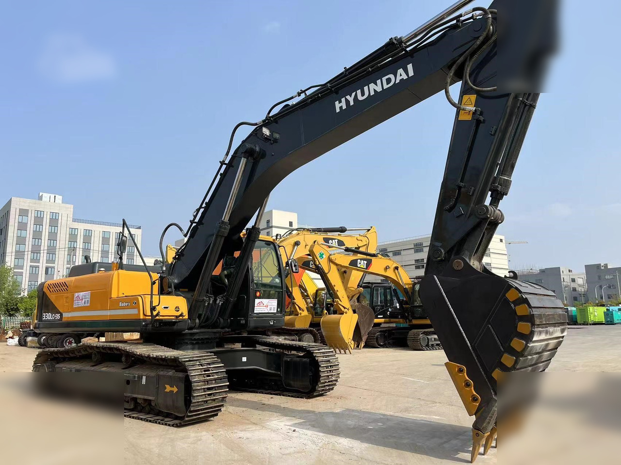 HYUNDAI ROBEX 330 LC-9S - Ekskavator perayap: gambar 3 HYUNDAI ROBEX 330 LC-9S - Ekskavator perayap: gambar 3