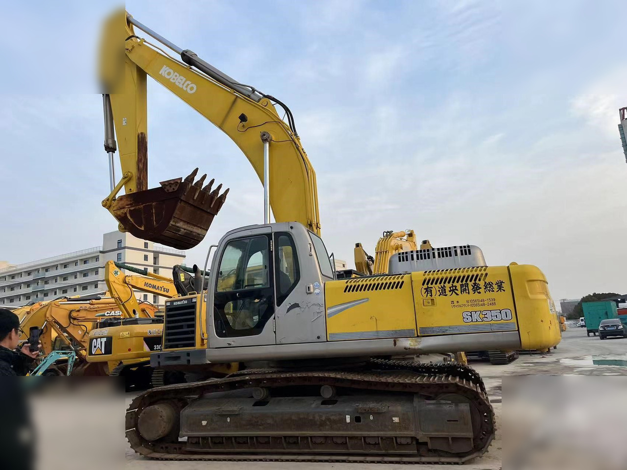 KOBELCO SK350 - Ekskavator perayap: gambar 2 KOBELCO SK350 - Ekskavator perayap: gambar 2