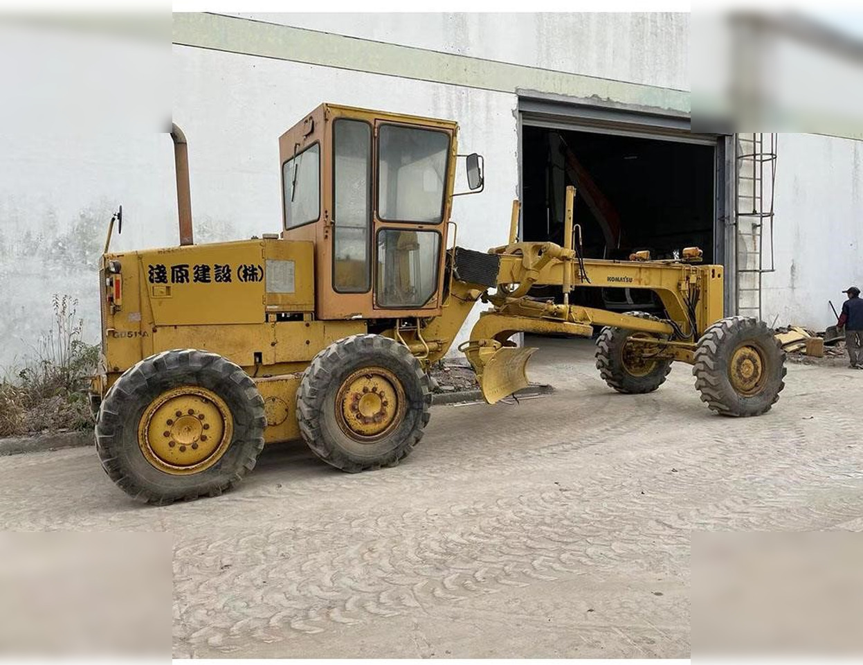 KOMATSU GD511A - Grader: gambar 1 KOMATSU GD511A - Grader: gambar 1