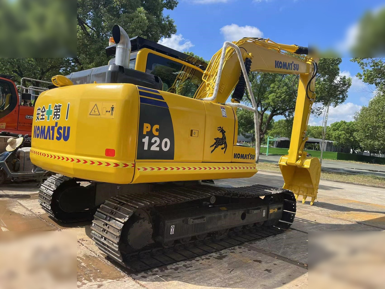 KOMATSU PC120-8 - Ekskavator perayap: gambar 5 KOMATSU PC120-8 - Ekskavator perayap: gambar 5