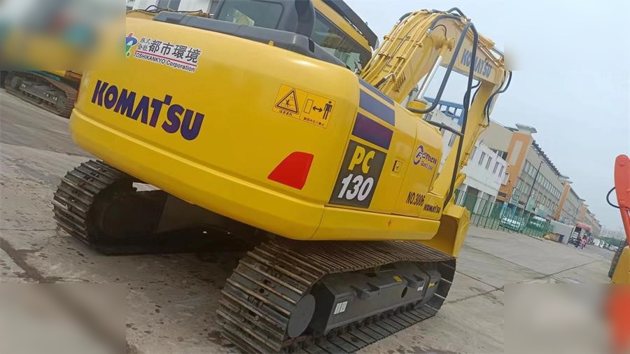 KOMATSU PC130-7 - Ekskavator perayap: gambar 5 KOMATSU PC130-7 - Ekskavator perayap: gambar 5