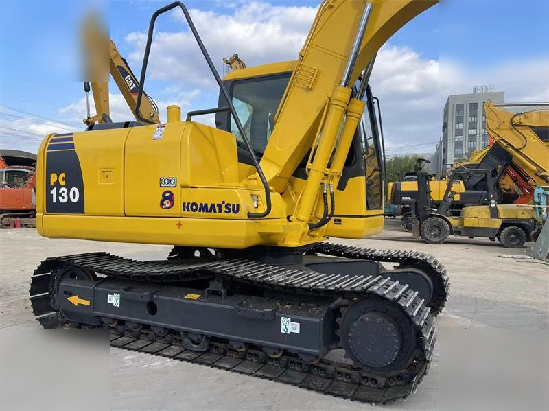 KOMATSU PC130-7 - Ekskavator perayap: gambar 4 KOMATSU PC130-7 - Ekskavator perayap: gambar 4