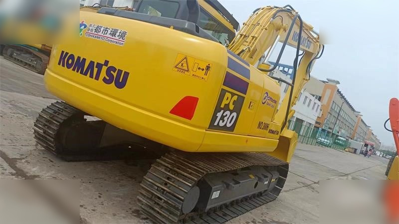 KOMATSU PC130-7 - Ekskavator perayap: gambar 3 KOMATSU PC130-7 - Ekskavator perayap: gambar 3