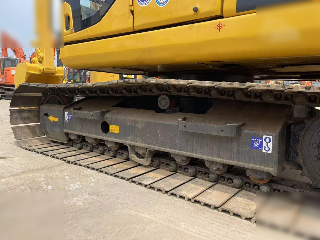 KOMATSU PC130-7 - Ekskavator perayap: gambar 4 KOMATSU PC130-7 - Ekskavator perayap: gambar 4