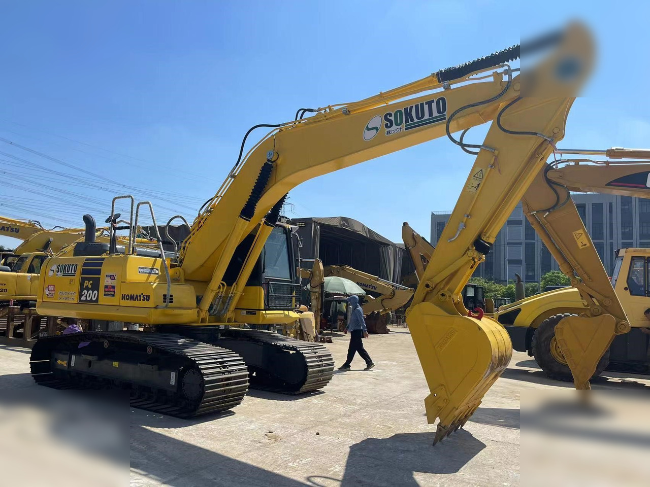 KOMATSU PC200-8 - Ekskavator perayap: gambar 5 KOMATSU PC200-8 - Ekskavator perayap: gambar 5