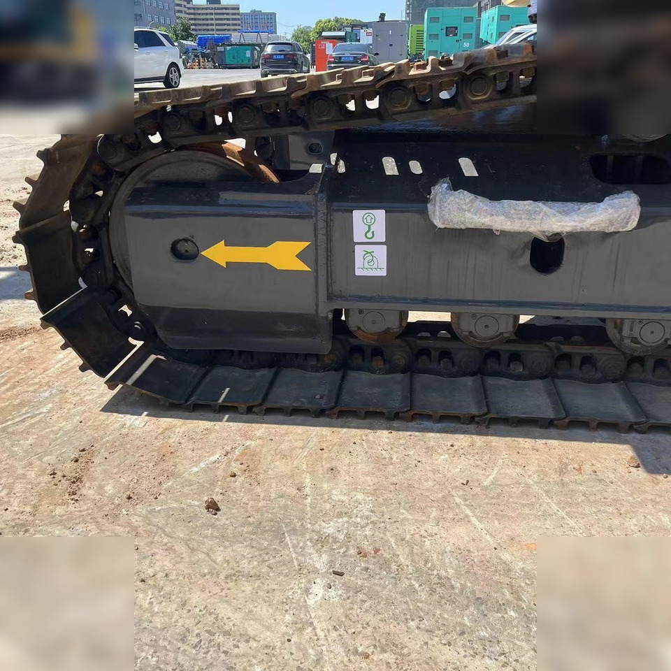 KOMATSU PC200-8 - Ekskavator perayap: gambar 4 KOMATSU PC200-8 - Ekskavator perayap: gambar 4
