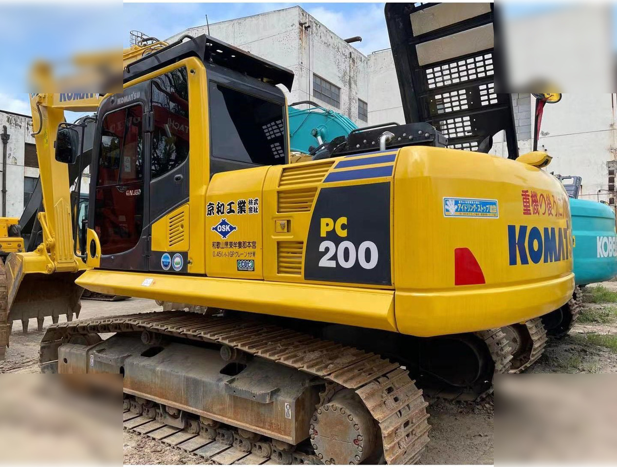 KOMATSU PC200-8 - Ekskavator perayap: gambar 2 KOMATSU PC200-8 - Ekskavator perayap: gambar 2