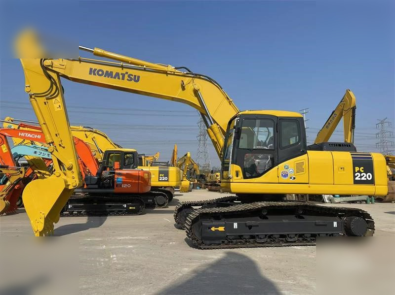 KOMATSU PC220-7 - Ekskavator perayap: gambar 3 KOMATSU PC220-7 - Ekskavator perayap: gambar 3