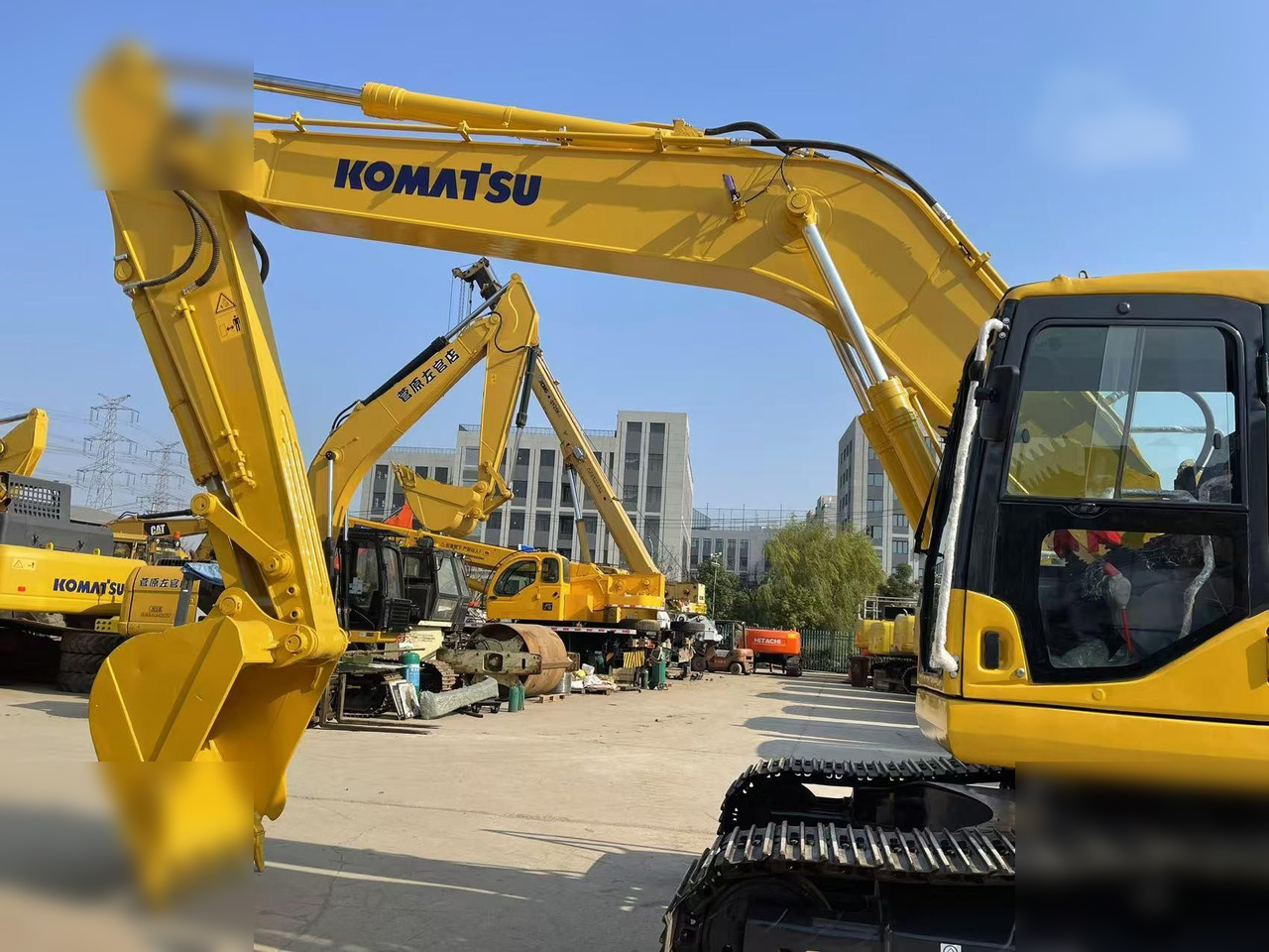 Ekskavator perayap KOMATSU PC220-7: gambar 6