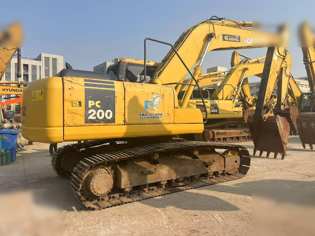 KOMATSU PC220-7 - Ekskavator perayap: gambar 3 KOMATSU PC220-7 - Ekskavator perayap: gambar 3