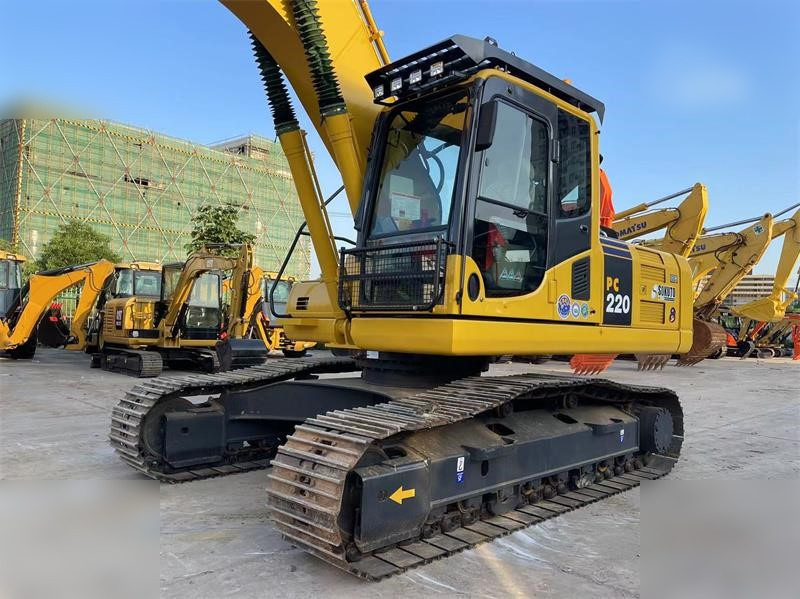 KOMATSU PC220-8 - Ekskavator perayap: gambar 5 KOMATSU PC220-8 - Ekskavator perayap: gambar 5