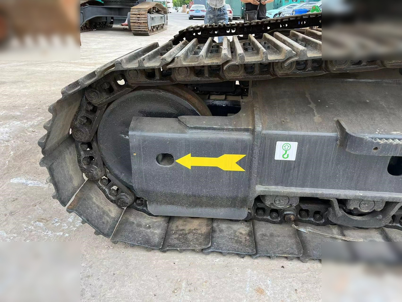 KOMATSU PC220-8 - Ekskavator perayap: gambar 5 KOMATSU PC220-8 - Ekskavator perayap: gambar 5