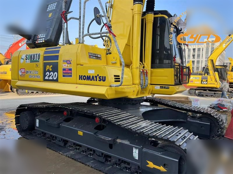 KOMATSU PC220-8 - Ekskavator perayap: gambar 5 KOMATSU PC220-8 - Ekskavator perayap: gambar 5