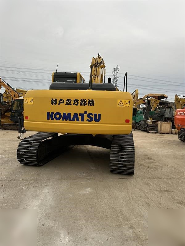 KOMATSU PC240 LC-8 - Ekskavator perayap: gambar 4 KOMATSU PC240 LC-8 - Ekskavator perayap: gambar 4