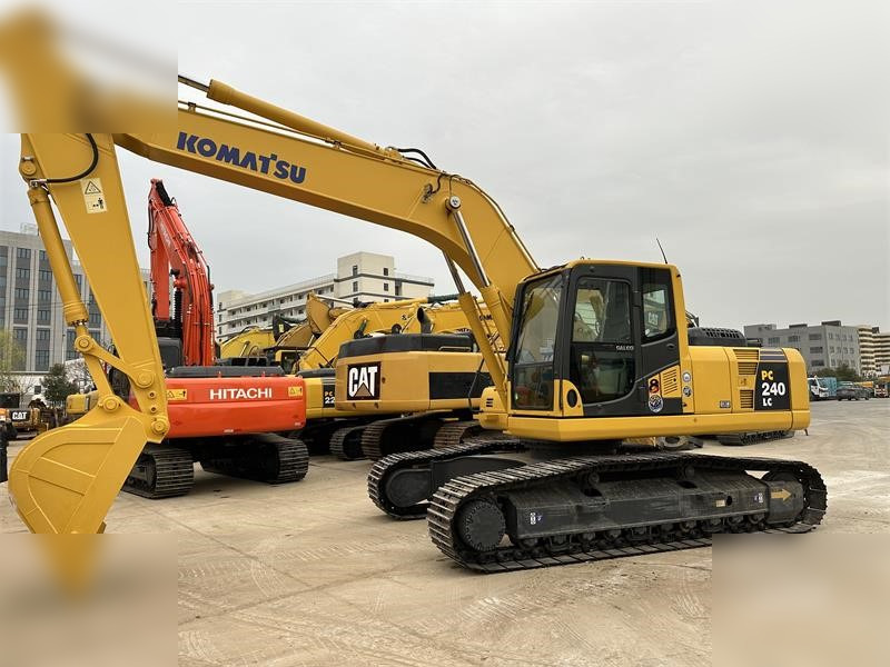 KOMATSU PC240 LC-8 - Ekskavator perayap: gambar 4 KOMATSU PC240 LC-8 - Ekskavator perayap: gambar 4