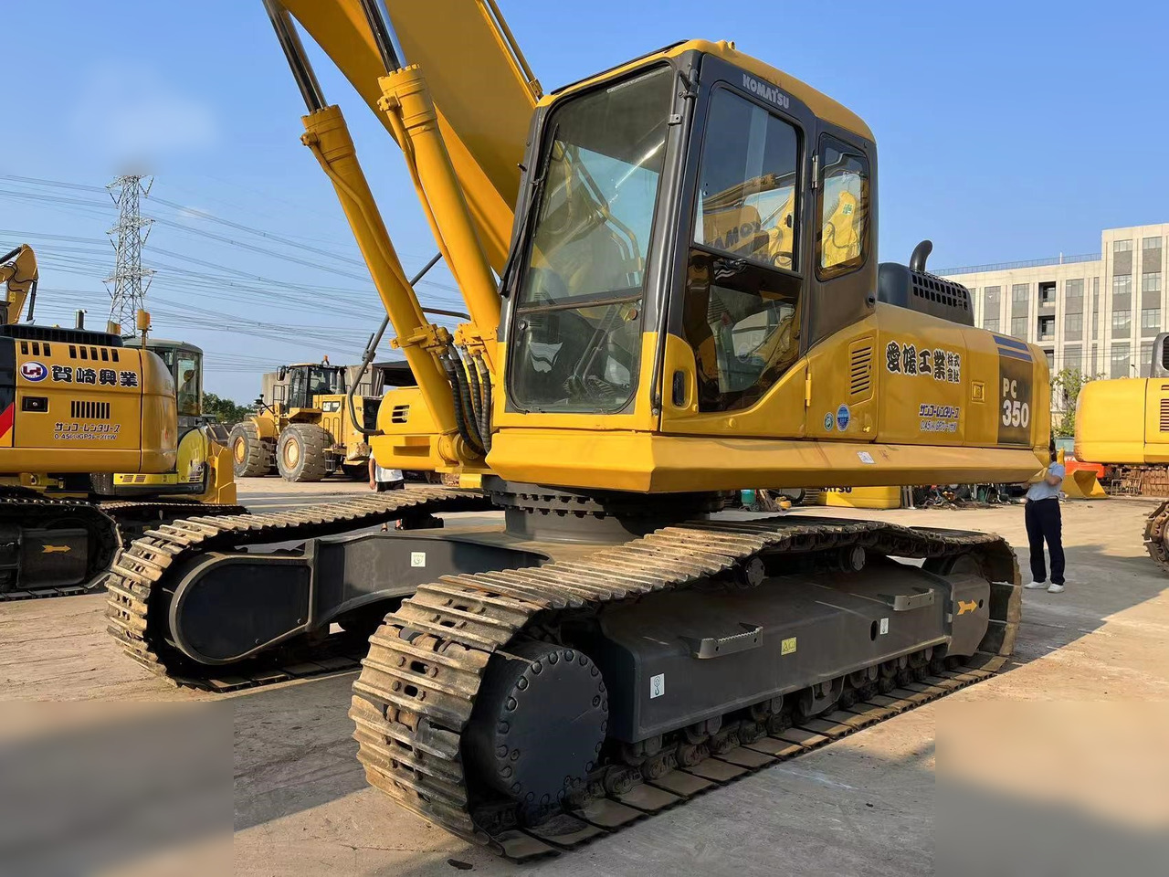 KOMATSU PC350-7 - Ekskavator perayap: gambar 2 KOMATSU PC350-7 - Ekskavator perayap: gambar 2