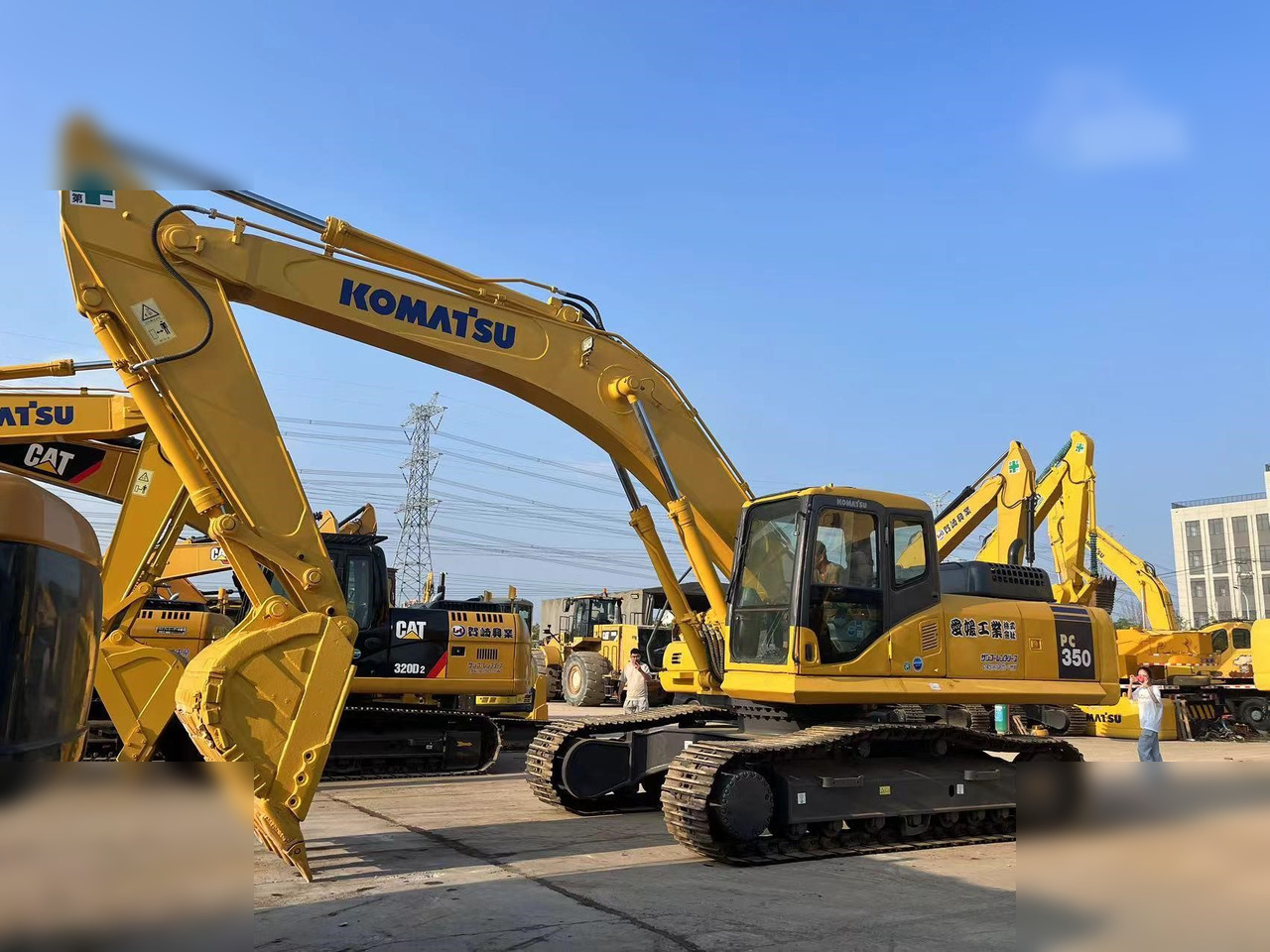 KOMATSU PC350-7 - Ekskavator perayap: gambar 2 KOMATSU PC350-7 - Ekskavator perayap: gambar 2