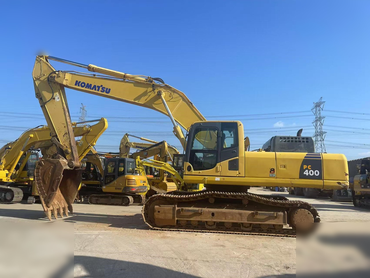 KOMATSU PC400-8 - Ekskavator perayap: gambar 1 KOMATSU PC400-8 - Ekskavator perayap: gambar 1