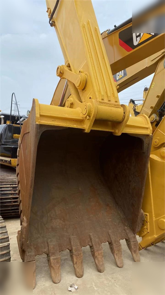 KOMATSU PC400-8 - Ekskavator perayap: gambar 4 KOMATSU PC400-8 - Ekskavator perayap: gambar 4