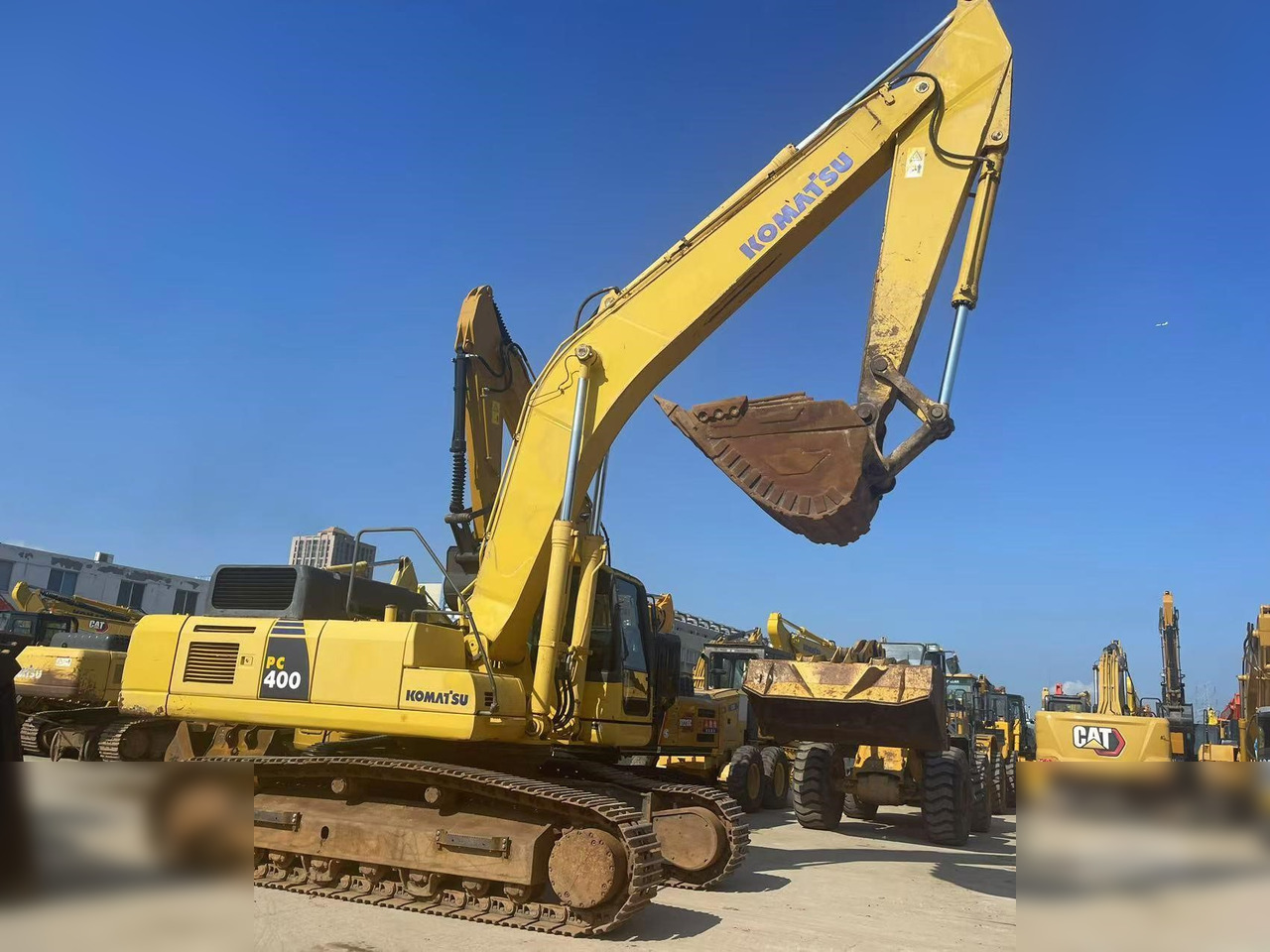 KOMATSU PC400-8 - Ekskavator perayap: gambar 2 KOMATSU PC400-8 - Ekskavator perayap: gambar 2