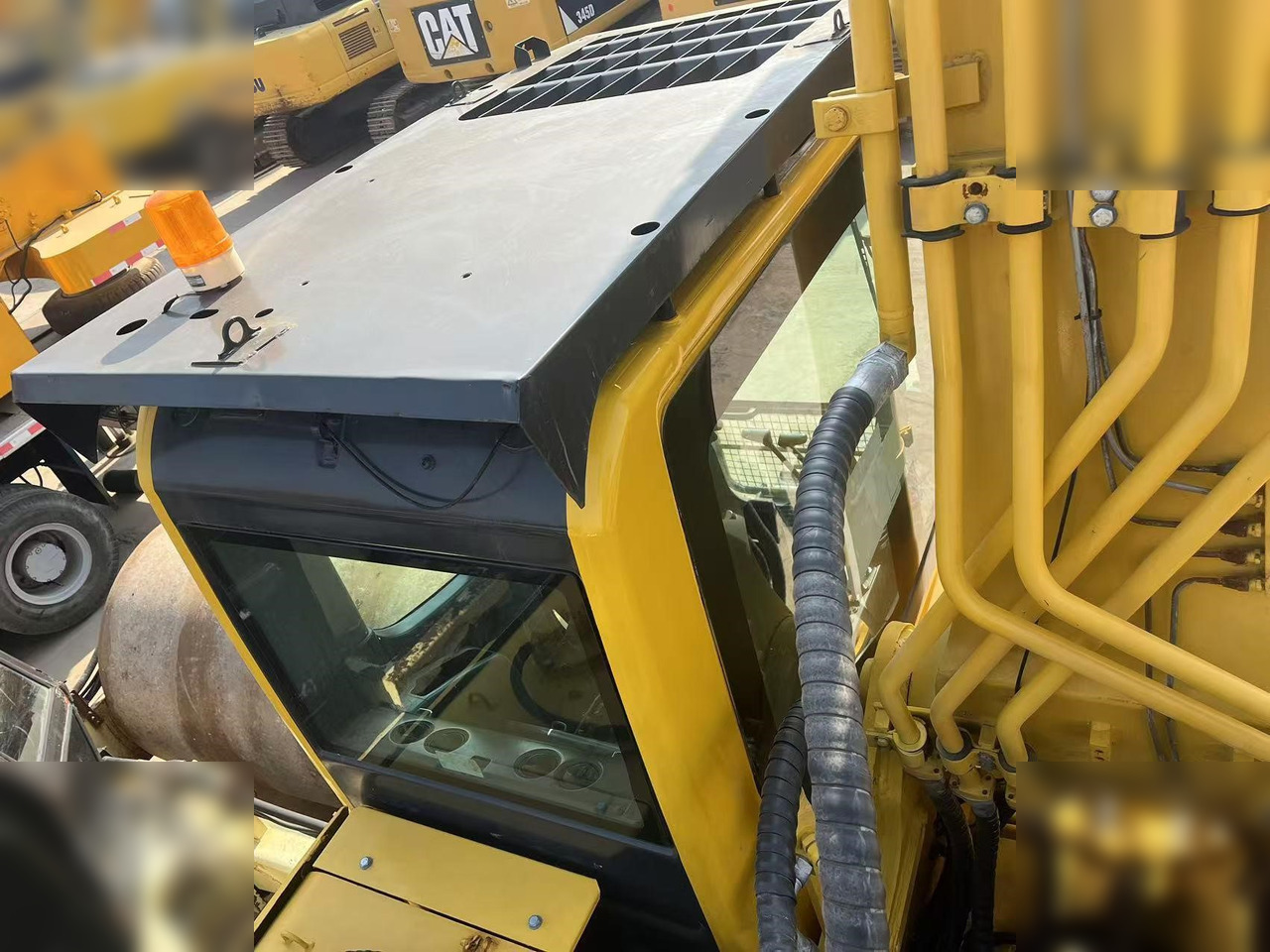 KOMATSU PC400-8R - Ekskavator perayap: gambar 5 KOMATSU PC400-8R - Ekskavator perayap: gambar 5