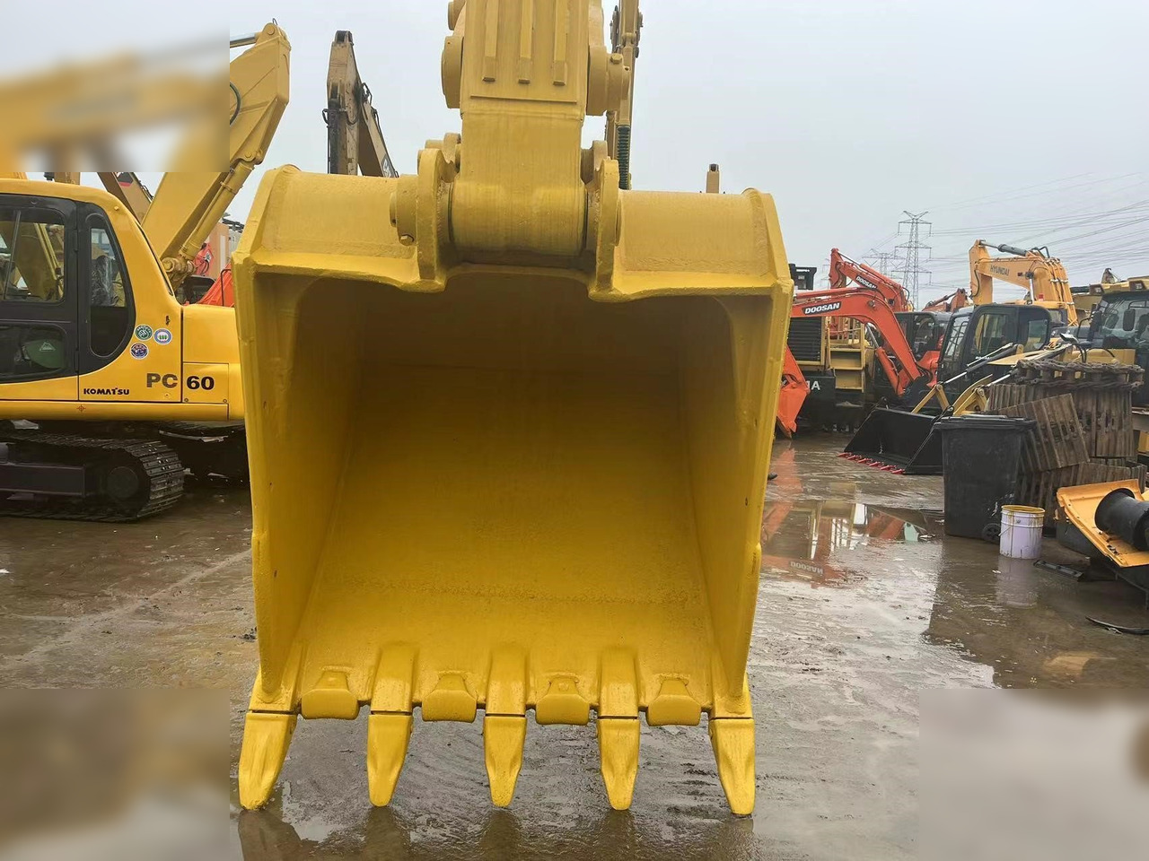 KOMATSU PC450 LC-8 - Ekskavator perayap: gambar 4 KOMATSU PC450 LC-8 - Ekskavator perayap: gambar 4