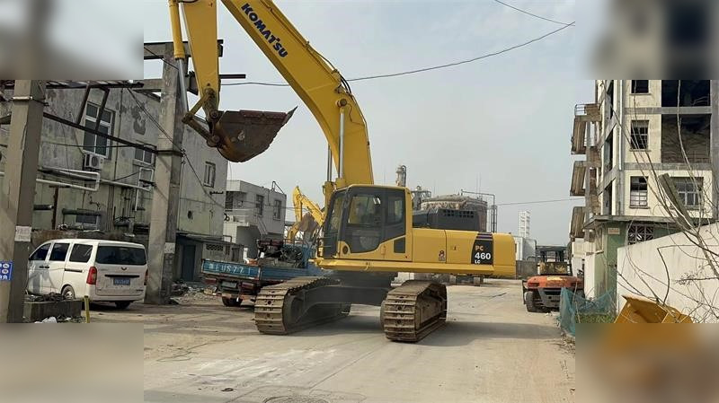 KOMATSU PC460 LC-8 - Ekskavator perayap: gambar 3 KOMATSU PC460 LC-8 - Ekskavator perayap: gambar 3