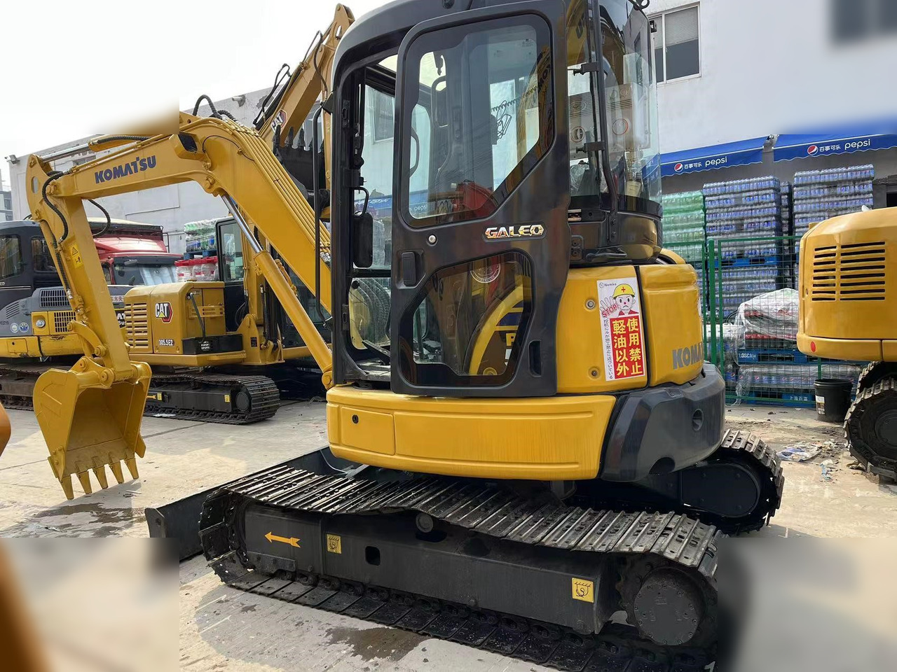 KOMATSU PC55MR-2 - Ekskavator mini: gambar 3 KOMATSU PC55MR-2 - Ekskavator mini: gambar 3