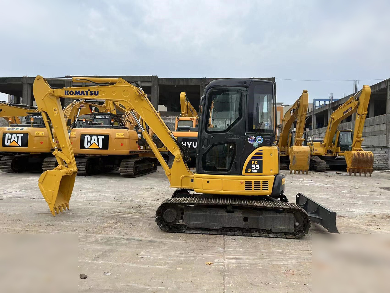 KOMATSU PC55MR-2 - Ekskavator mini: gambar 2 KOMATSU PC55MR-2 - Ekskavator mini: gambar 2