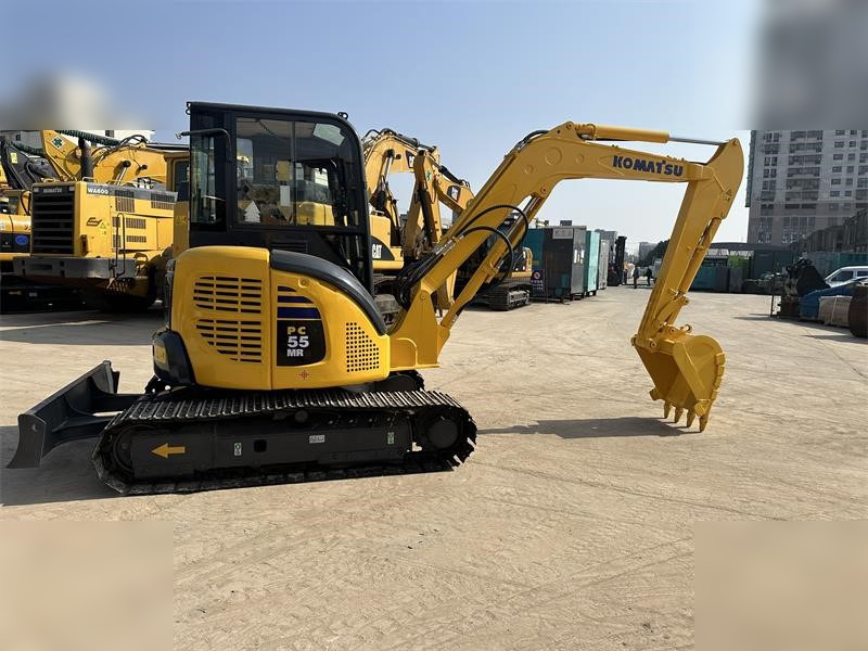 KOMATSU PC55MR-3 - Ekskavator mini: gambar 3 KOMATSU PC55MR-3 - Ekskavator mini: gambar 3