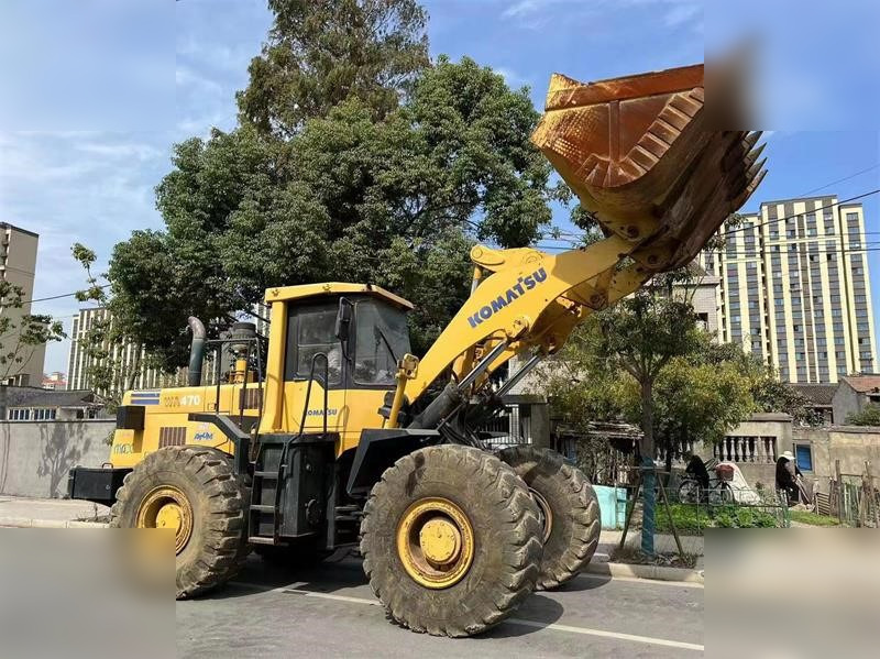 KOMATSU WA470-3 - Wheel loader: gambar 2 KOMATSU WA470-3 - Wheel loader: gambar 2