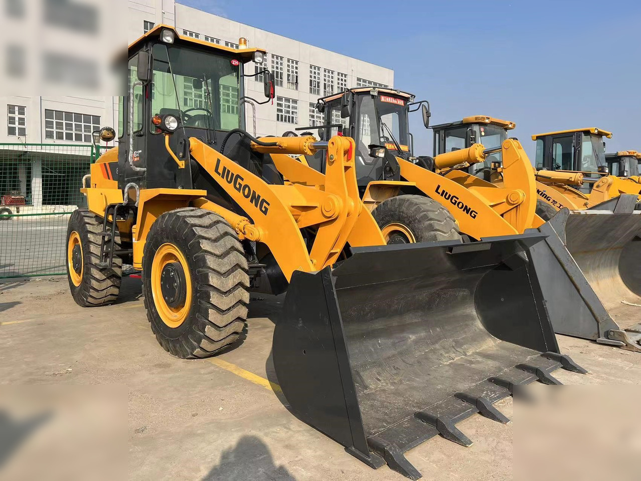 LIUGONG 836 - Wheel loader: gambar 1 LIUGONG 836 - Wheel loader: gambar 1