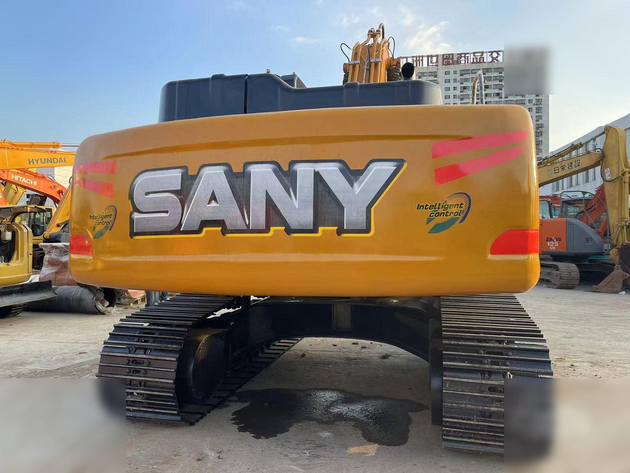 SANY SY215C - Ekskavator perayap: gambar 4 SANY SY215C - Ekskavator perayap: gambar 4