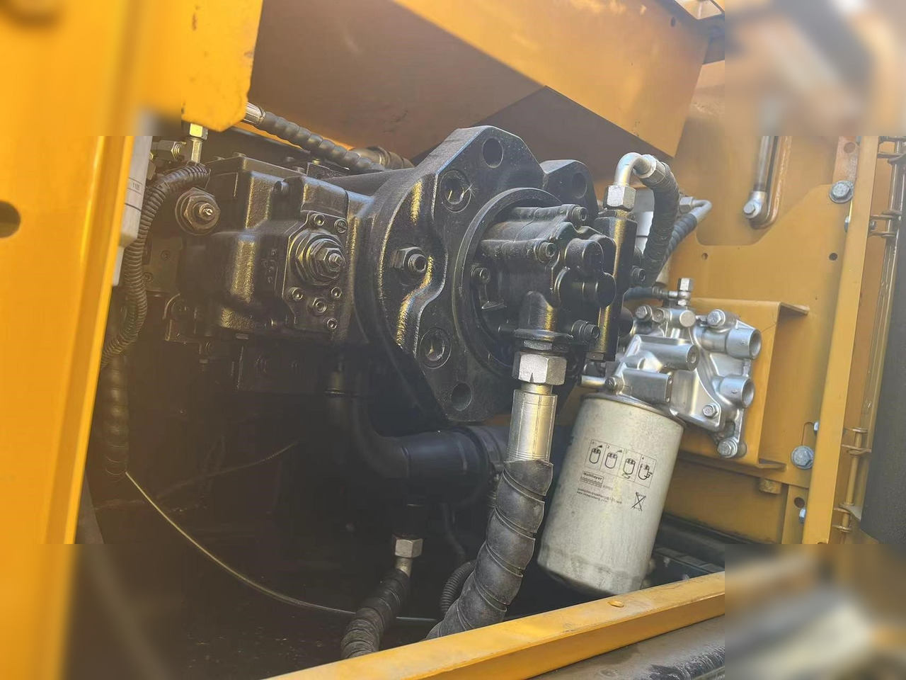 SANY SY215C - Ekskavator perayap: gambar 3 SANY SY215C - Ekskavator perayap: gambar 3