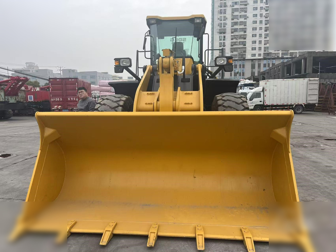 SDLG L956F - Wheel loader: gambar 3 SDLG L956F - Wheel loader: gambar 3