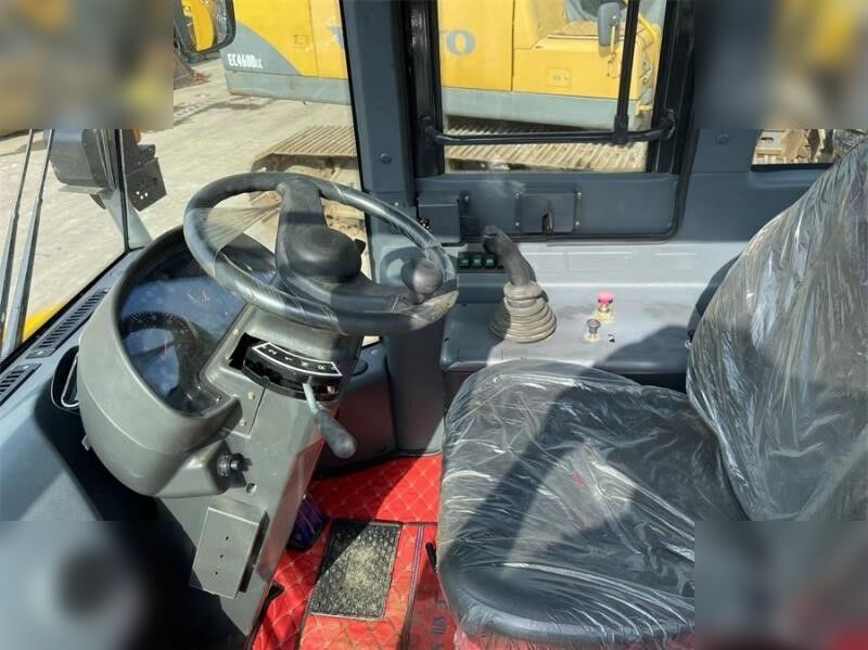 SDLG LG956L - Wheel loader: gambar 3 SDLG LG956L - Wheel loader: gambar 3