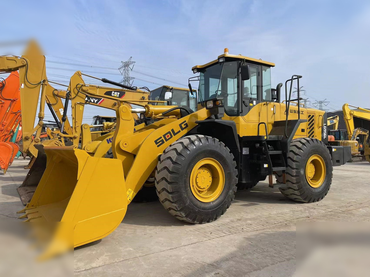 SDLG LG956L - Wheel loader: gambar 1 SDLG LG956L - Wheel loader: gambar 1