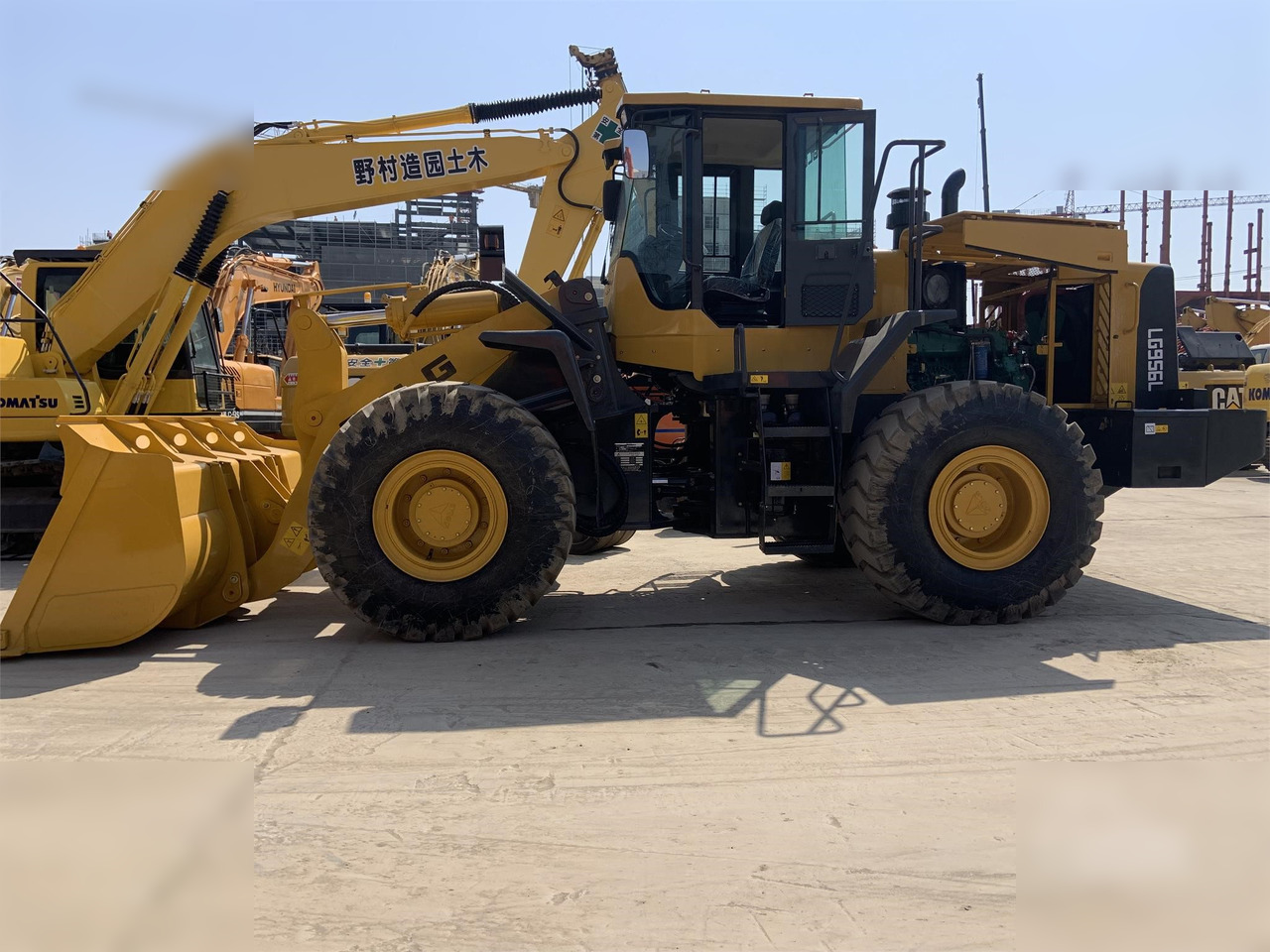 SDLG LG956L - Wheel loader: gambar 2 SDLG LG956L - Wheel loader: gambar 2