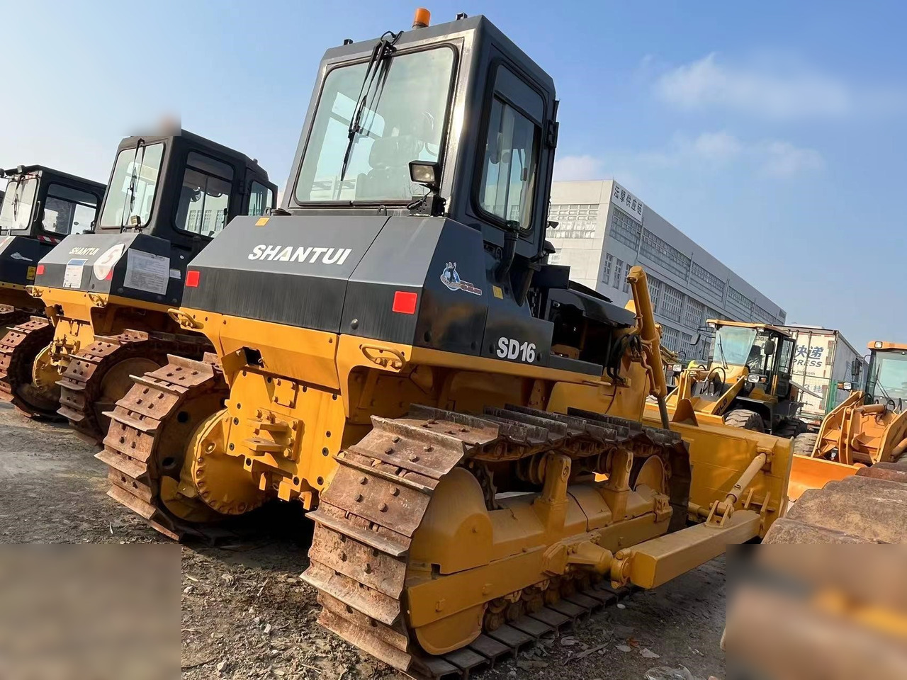 SHANTUI SD16 - Bulldozer: gambar 4 SHANTUI SD16 - Bulldozer: gambar 4