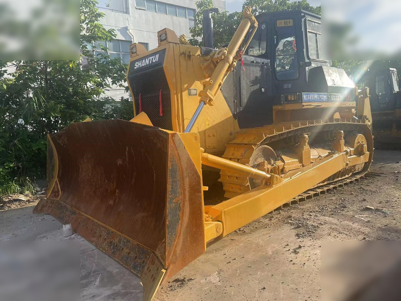 SHANTUI SD32 - Bulldozer: gambar 4 SHANTUI SD32 - Bulldozer: gambar 4