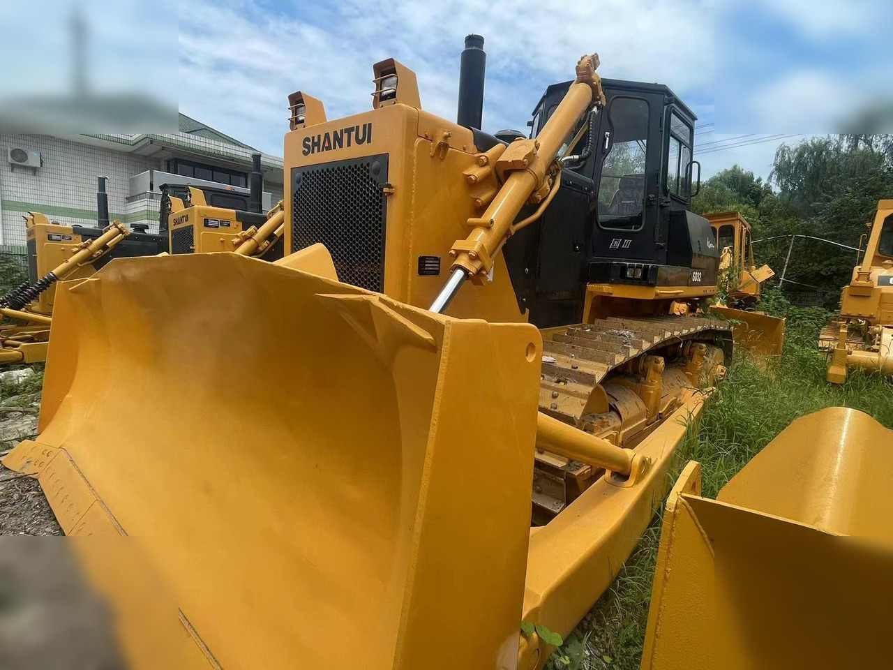 SHANTUI SD32 - Bulldozer: gambar 2 SHANTUI SD32 - Bulldozer: gambar 2