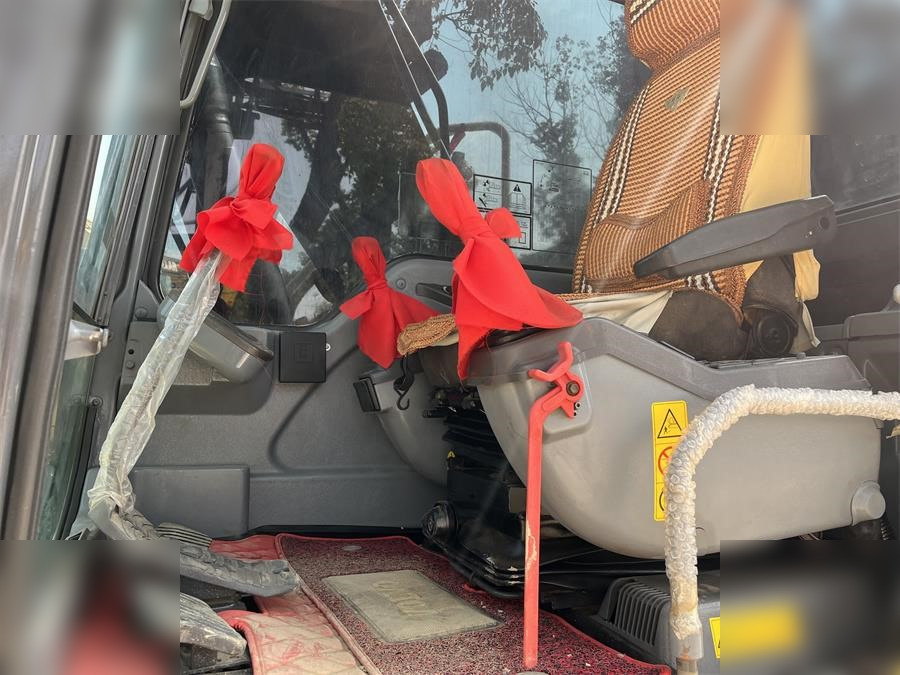 VOLVO EC140DL - Ekskavator perayap: gambar 3 VOLVO EC140DL - Ekskavator perayap: gambar 3